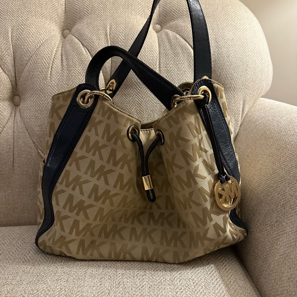 Michael Kors Tan and Navy MK Shoulder Bag with matching zipper wallet
